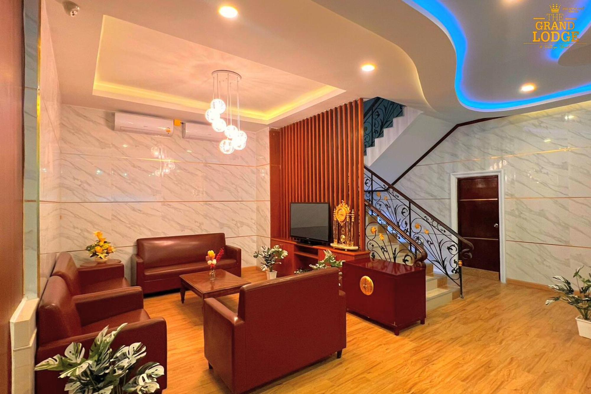 The Grand Lodge Pattaya Buitenkant foto